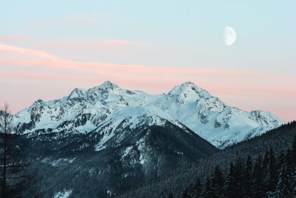 美國旅遊｜夏遊美國西北高峰貝克山，豔陽天裡賞雪趣