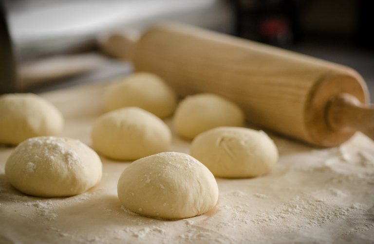 pizza kitchen recipe rolling pin