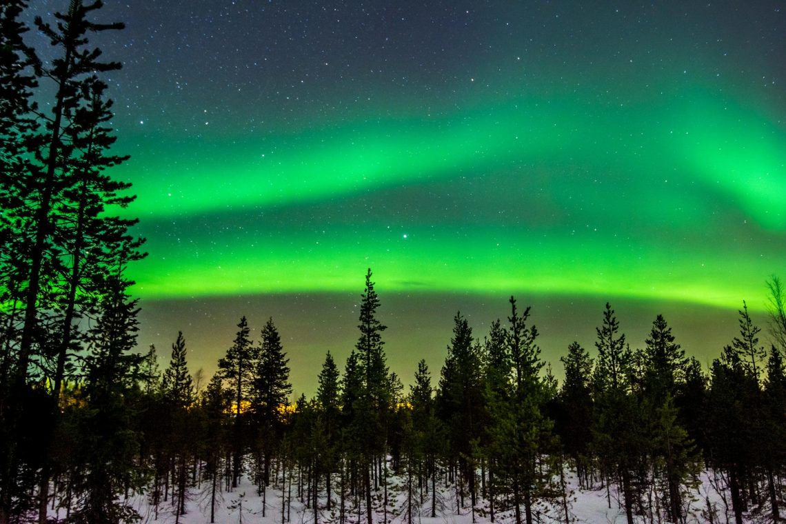 green aurora phenomenon